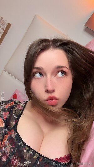 Natalnya More Nude Photos