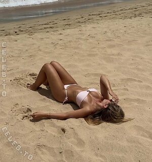 Natascha Sophie photo