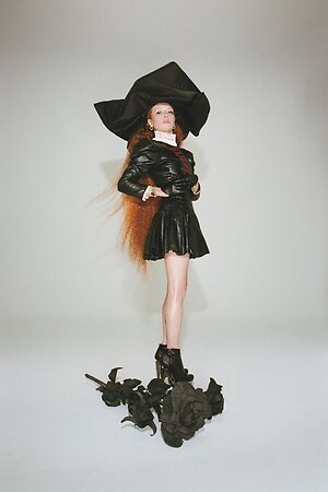 Natasha Lyonne leaked photo #14