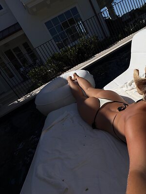 Natasha Oakley leaked photo #152