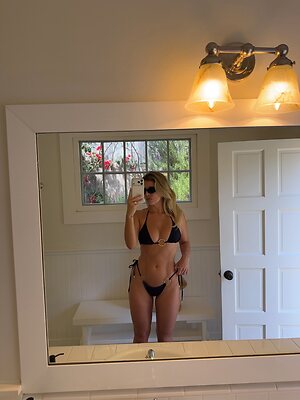 Natasha Oakley leaked photo #164