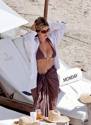 Natasha Oakley leaked photo #200