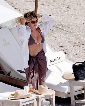 Natasha Oakley leaked photo #205
