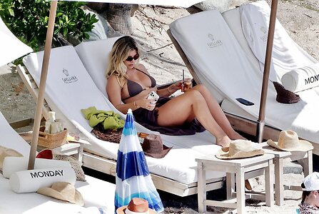 Natasha Oakley leaked photo #218