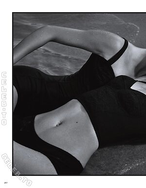 Natasha Poly photo