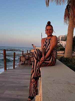 Natasza Urbanska Nude Leaked Photo #15