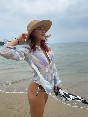 Natasza Urbanska leaked photo #44