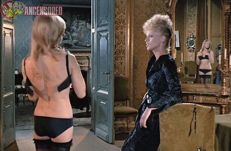 Nathalie Delon leaked photo #27