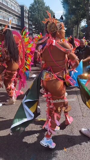 Nathalie Emmanuel Hot leaked photo #32