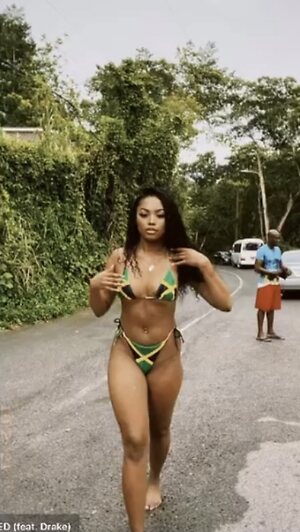 Naudia Donald leaked photo #9