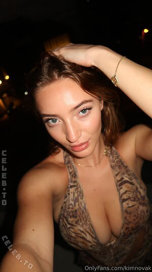 naughtykiimm Nude Leaked Photo #31