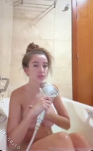 Nayi Mtnez Nude Leaked Photo #5