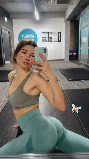 Nazlilith leaked photo #4