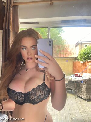 Neave D Nude Leaked Photo #60
