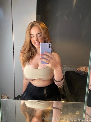 Neave Dare leaked photo #10