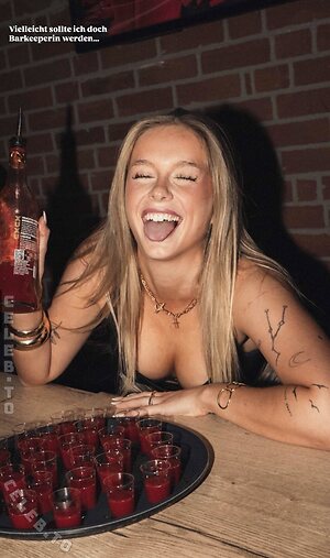 neele.rct Nude Leaked Photo #6