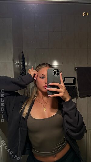 neele.rct Nude Leaked Photo #23