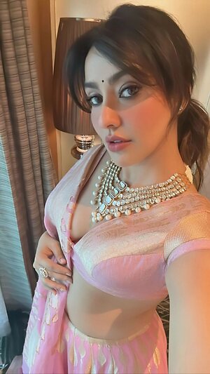 Neha Sharma leaked photo #19