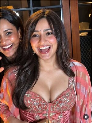 Neha Sharma leaked photo #47