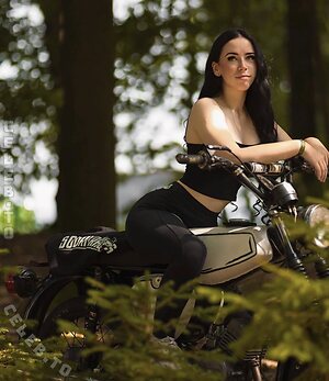 Nele_lrnz Nude Leaked Photo #2