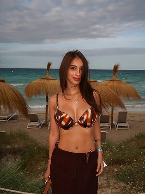 Nelli Omolnar leaked photo #50