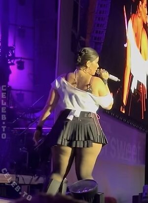 Nelly Furtado photo