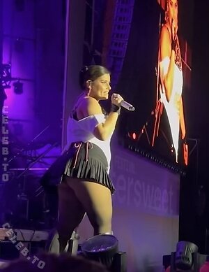 Nelly Furtado photo
