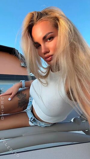 Nelly_nell Nude Leaked Photo #10