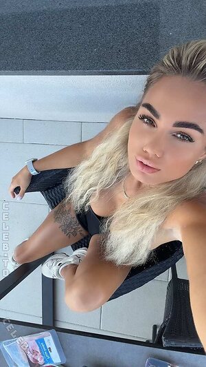 Nelly_nell leaked photo #28