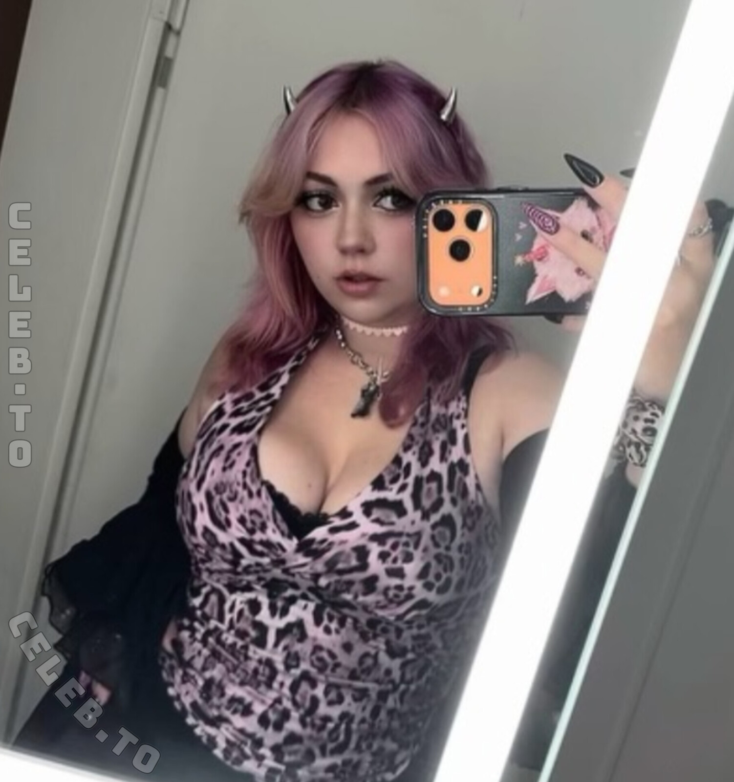 Nephynee photo