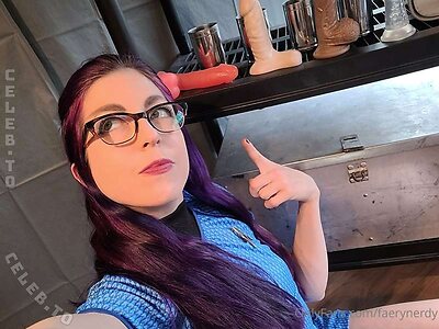 Nerdy Faery Nude Leaked Photo #12