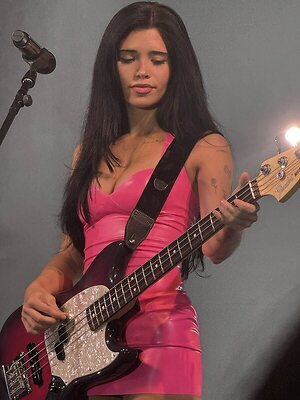 Nessa Barrett leaked photo #10