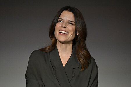 Neve Campbell leaked photo #127