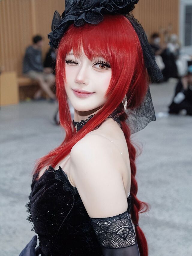 n Th leaked photos