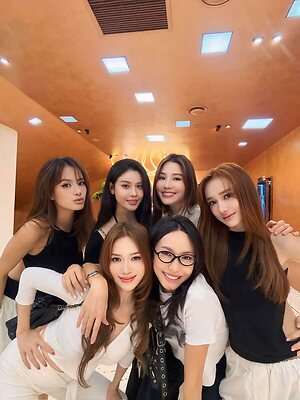 Nhu Van Nguyen Dinh leaked photo #46