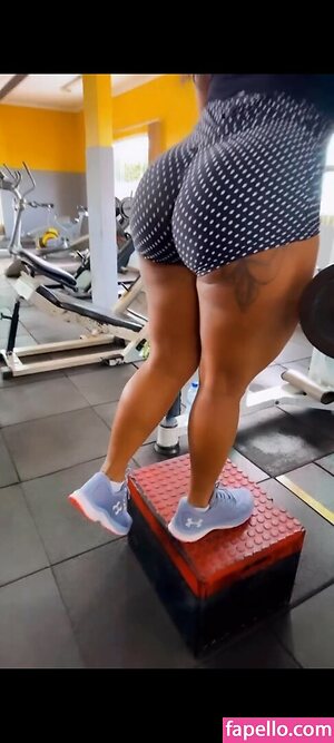 Néia Cardoso leaked photo #5