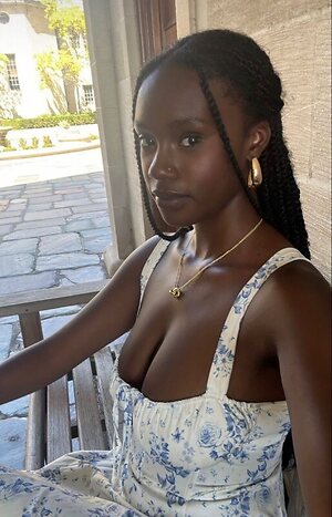 Nia Sondaya leaked photo #4