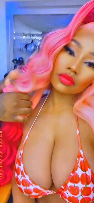 Nicki Minaj Hot