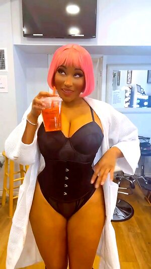 Nicki Minaj Hot