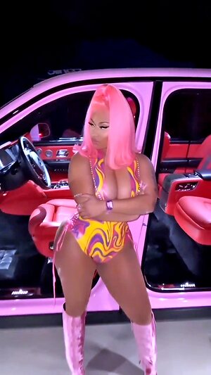 Nicki Minaj Hot