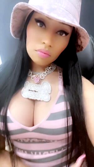 Nicki Minaj Hot leaked photo #37