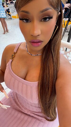 Nicki Minaj Hot