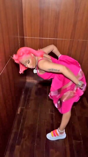 Nicki Minaj Hot leaked photo #72