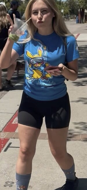 Nicki Taylor photo
