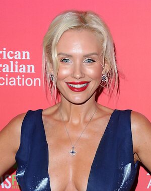 Nicky Whelan