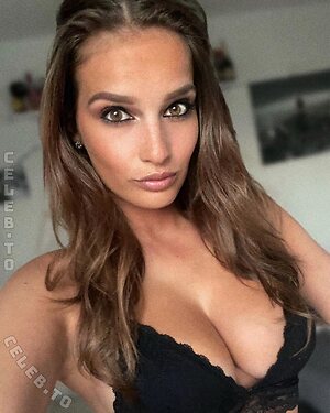 Nicol Knap Nude Leaked Photo #2