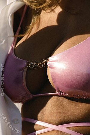 Nicola Cavanis Nude Leaked Photo #8