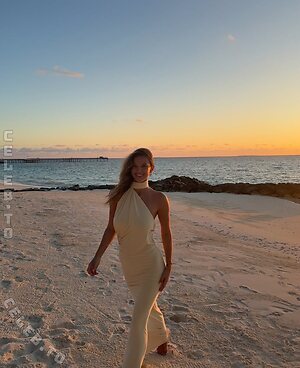 Nicola Cavanis Nude Leaked Photo #54