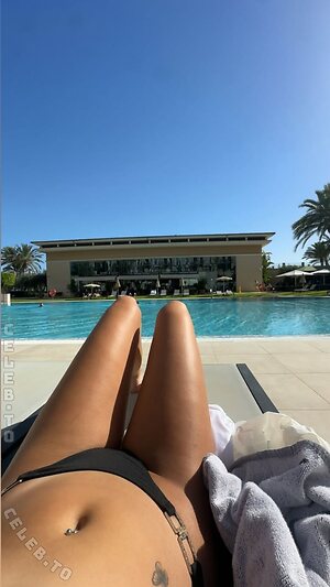 nicolaa.vrz leaked photo #13