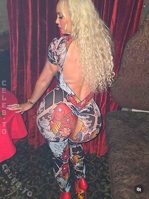 Nicole Coco Austin Nude Leaked Photo #17